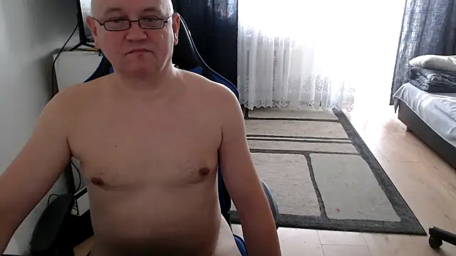 Snapshot of ruplumber chatting on 10.23.25 ruplumber online show from 10.23.25