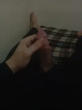 Snapshot of DeratedP chatting on 11.01.25 DeratedP online show from 11.01.25