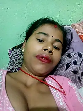 Snapshot of Miss_triha chatting on 11.04.25 Miss triha online show from 11.04.25