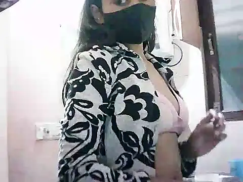Snapshot of Rubi-Ji chatting on 02.19.25 Rubi-Ji online show from 02.19.25