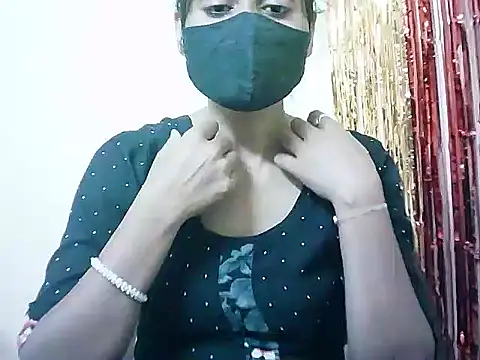 Snapshot of Rubi-Ji chatting on 03.18.25 Rubi-Ji online show from 03.18.25