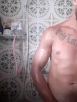 Snapshot of mcloveyiii chatting on 03.10.25 mcloveyiii online show from 03.10.25