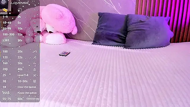 ariana jhonson1 online show from 10.21.25