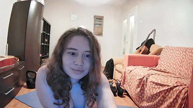 Snapshot of girliemilk chatting on 03.14.25 girliemilk online show from 03.14.25