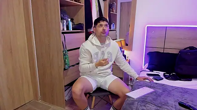 ILoveNYStyle online show from 03.18.25