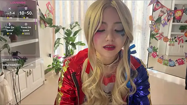 nanaliu6 online show from 10.27.25