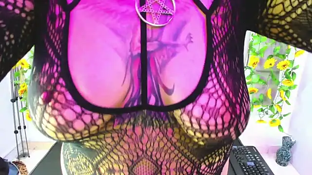 Fenix Lilith online show from 10.16.25