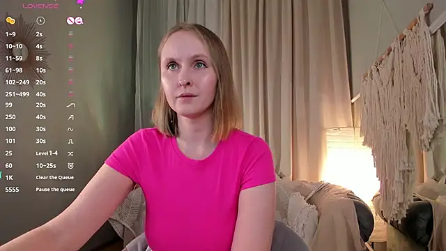 Agatha Mott online show from 03.08.25