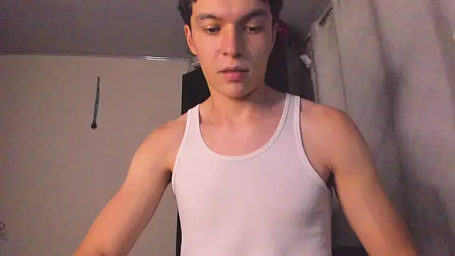 Snapshot of Mastrangelo_xxx chatting on 03.14.25 Mastrangelo xxx online show from 03.14.25