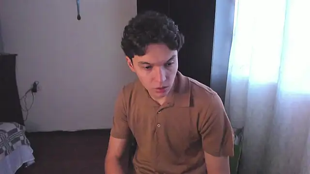 Snapshot of Mastrangelo_xxx chatting on 03.19.25 Mastrangelo xxx online show from 03.19.25