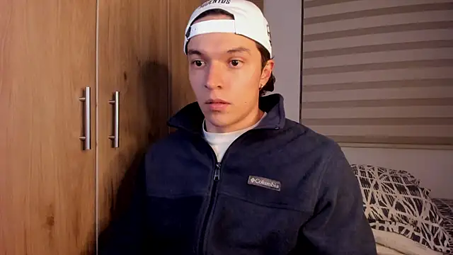 Mastrangelo xxx online show from 12.17.25