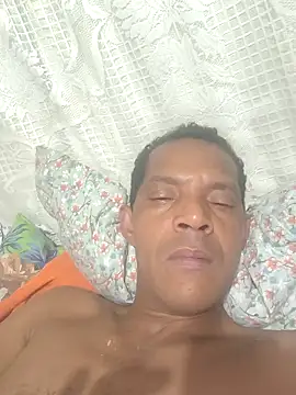 Snapshot of Renato571 chatting on 09.16.25 Renato571 online show from 09.16.25