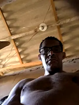 Snapshot of Renato571 chatting on 04.04.26 Renato571 online show from 04.04.26