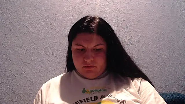 KiraSwee online show from 12.17.25