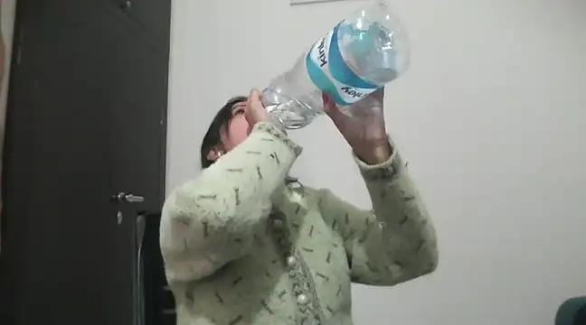 Queen Couple online show from 02.06.25