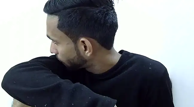 Queen Couple online show from 02.22.25