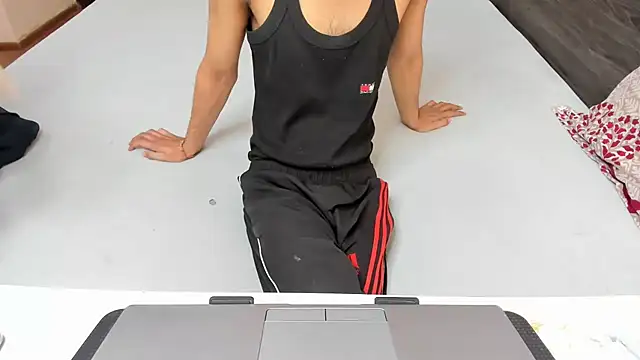 Snapshot of Queen_Couple chatting on 03.01.26 Queen Couple online show from 03.01.26