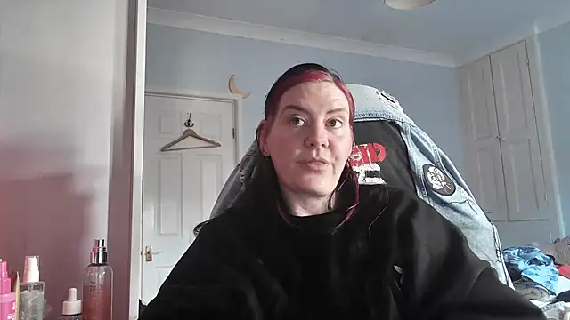 AureliaXOX online show from 10.28.25