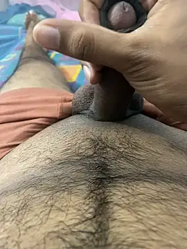 Snapshot of sixinchespaka chatting on 02.05.25 sixinchespaka online show from 02.05.25