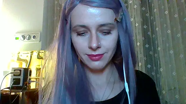 LuminousLady online show from 02.26.25