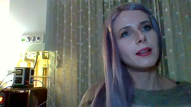 LuminousLady online show from 03.02.25