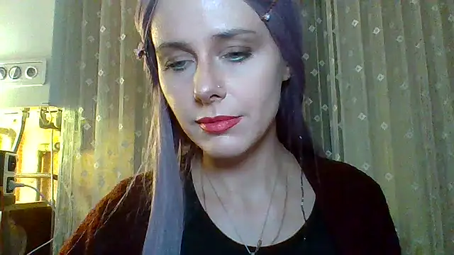 LuminousLady online show from 03.04.25