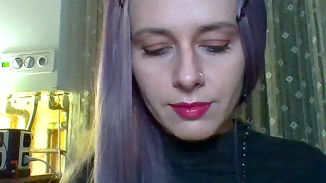 LuminousLady online show from 03.10.25