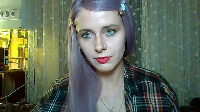 LuminousLady online show from 03.12.25