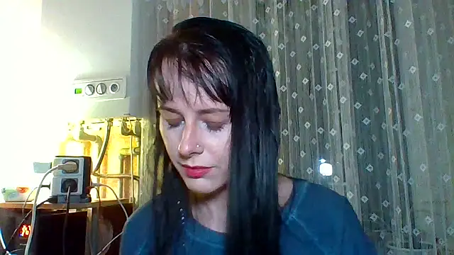 LuminousLady online show from 03.18.25