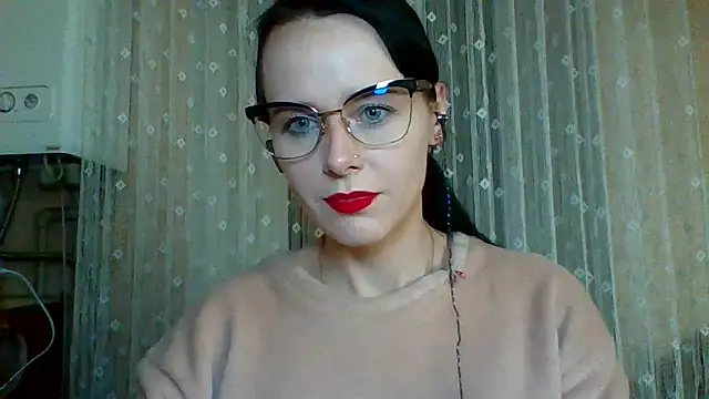 LuminousLady online show from 03.19.25