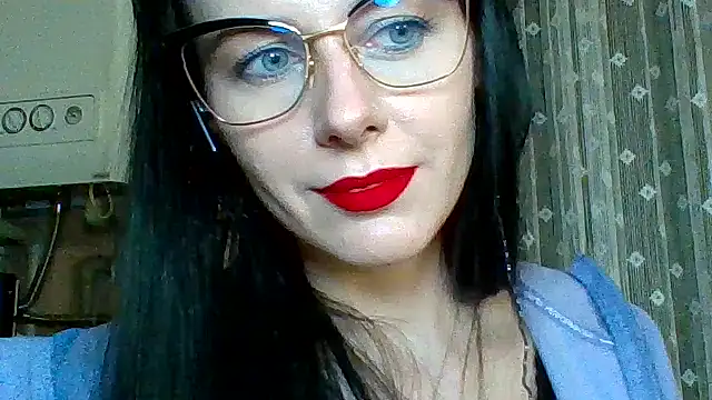 LuminousLady online show from 03.20.25