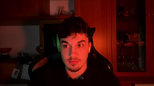 NaplesGuy04 online show from 02.14.25