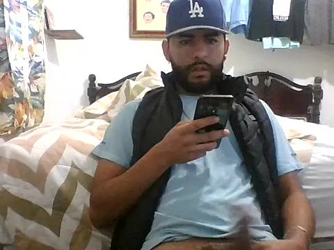 Snapshot of dickman10 chatting on 09.19.25 dickman10 online show from 09.19.25