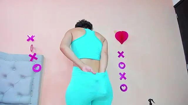 littletammy4u  online show from 02.27.25