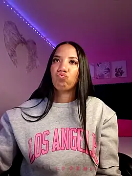 SallyWhitee online show from 02.03.26