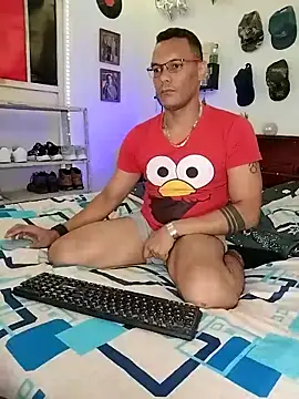 Snapshot of XhaseFoX chatting on 02.25.25 XhaseFoX online show from 02.25.25