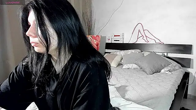 Amely Li1 online show from 02.22.25