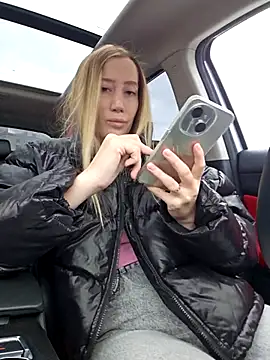 Snapshot of Pussy_Drive03 chatting on 04.16.26 Pussy Drive03 online show from 04.16.26