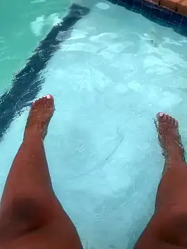 Cuddle Bear online show from 01.14.26