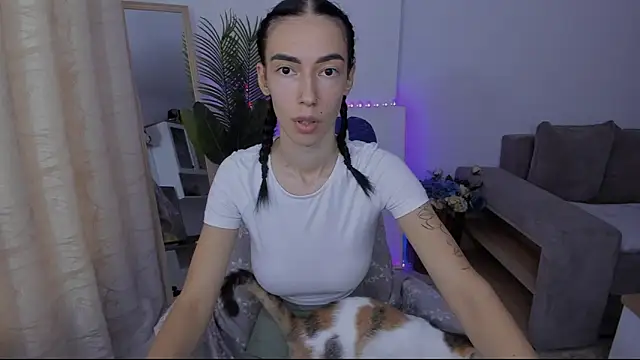 Celine Roxelle online show from 09.26.25