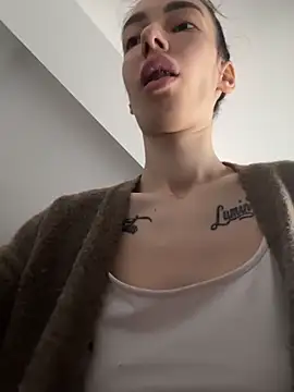 Celine Roxelle online show from 03.15.26