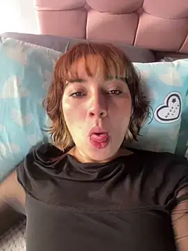 Maggie Geller online show from 02.12.25