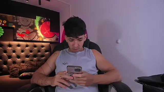 ISAAC CRYSTON online show from 09.16.25