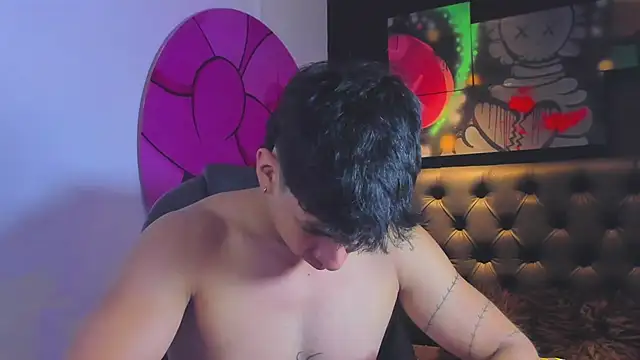 ISAAC CRYSTON online show from 10.09.25