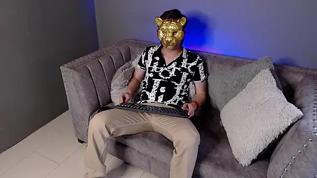 Golden-Boyy online show from 02.10.25