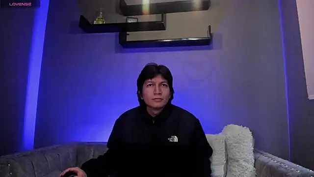 Golden-Boyy online show from 02.22.25