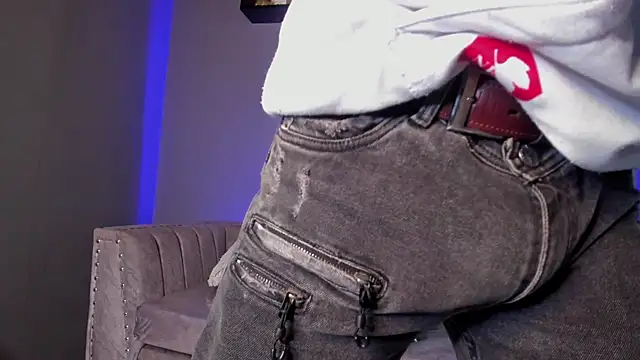 Golden-Boyy online show from 02.26.25