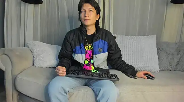 Golden-Boyy online show from 03.19.25