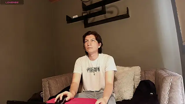 Golden-Boyy online show from 03.21.25