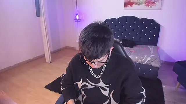 Golden-Boyy online show from 09.19.25